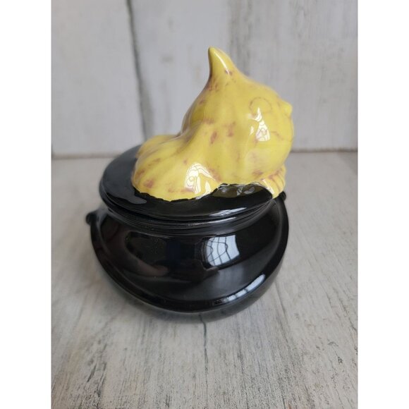Vintage Mini cauldron face trinket container Halloween - Picture 2 of 7